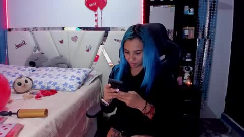   powder    online show from 02-14-25, 01:45