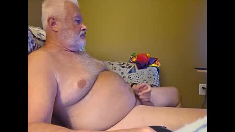 Daddy Bear online show from 05-01-26, 09:36