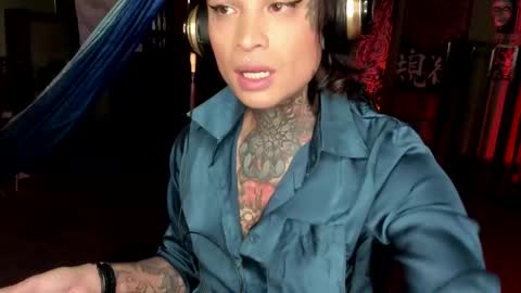 silvia_six_ online show from 12-31-24, 03:34