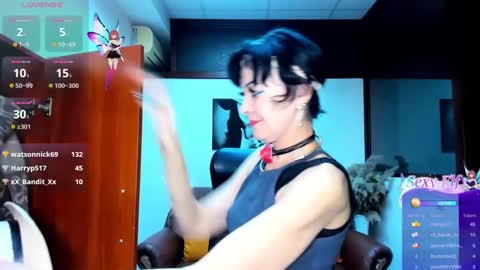 Silvia Wallec online show from 01-24-25, 03:34