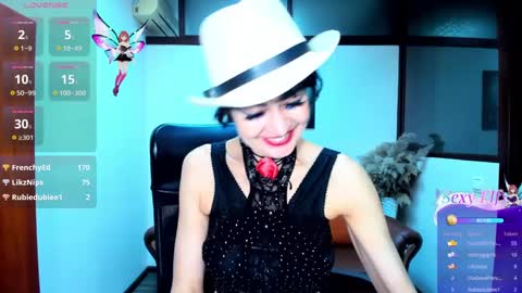 Silvia Wallec online show from 01-25-25, 10:51
