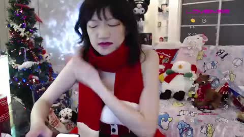 silviajpn online show from 12-22-24, 12:05