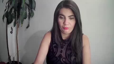 Silvie online show from 12-14-24, 10:28