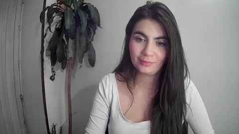 Silvie online show from 12-22-24, 05:01