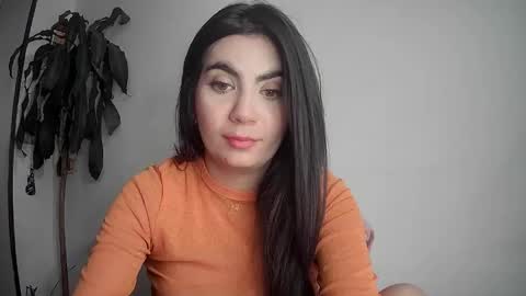Silvie online show from 02-06-25, 11:48