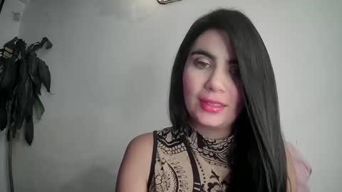 Silvie online show from 02-17-25, 01:58