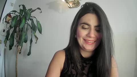Silvie online show from 02-25-25, 08:51