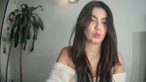 Silvie online show from 03-08-25, 01:28