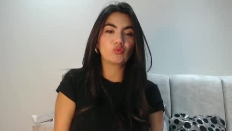 Silvie online show from 09-11-25, 01:17