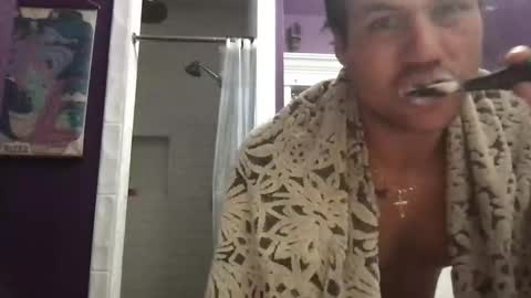 Snapshot of simi136 chatting on 02-11-26, 05:34 simi136 online show from 02-11-26, 05:34