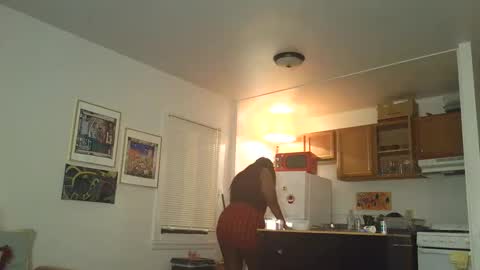 Simin Fox online show from 09-30-25, 02:49