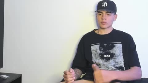 Snapshot of simon_alvarez01 chatting on 03-03-25, 11:56 Simon Independent Model online show from 03-03-25, 11:56