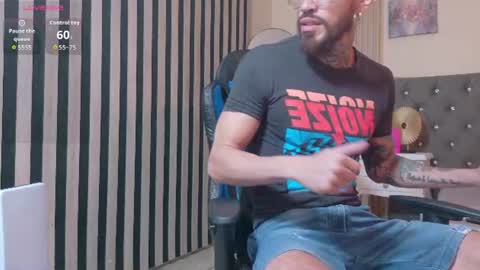 Snapshot of simon_rz chatting on 06-28-26, 12:00 Simon online show from 06-28-26, 12:00