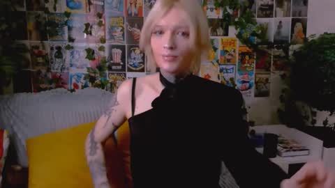 Simona online show from 10-24-25, 01:57