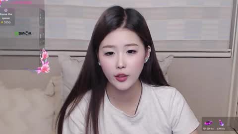 Snapshot of simonastephanie chatting on 11-30-25, 06:56 simonastephanie online show from 11-30-25, 06:56