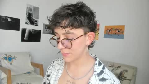 Snapshot of simone_4201 chatting on 12-10-24, 07:32 Sim. online show from 12-10-24, 07:32