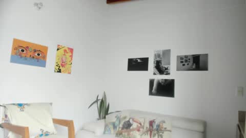 Snapshot of simone_4201 chatting on 01-04-25, 05:26 Sim. online show from 01-04-25, 05:26