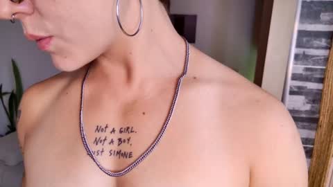 Snapshot of simone_4201 chatting on 02-26-25, 09:48 Sim. online show from 02-26-25, 09:48