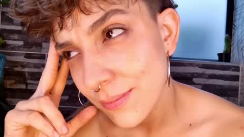 Snapshot of simone_4201 chatting on 03-03-25, 11:33 Sim. online show from 03-03-25, 11:33