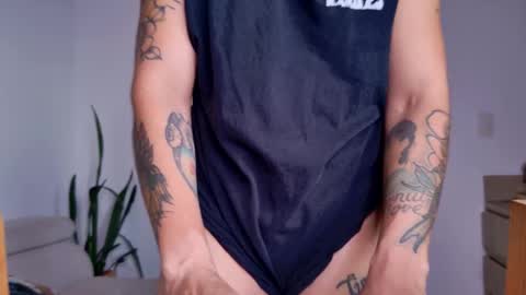 Snapshot of simone_4201 chatting on 09-23-25, 12:19 Sim. online show from 09-23-25, 12:19