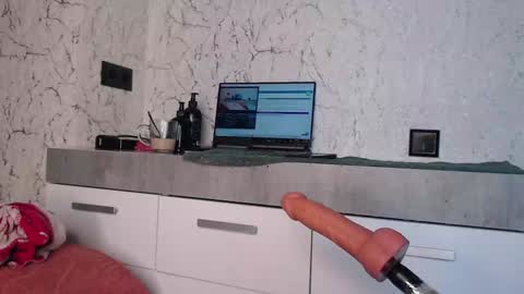 regina online show from 10-27-25, 07:34