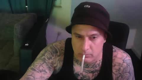 sinalco1975 online show from 10-22-25, 02:56