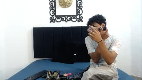 Snapshot of sinboy_ chatting on 04-27-26, 11:19 online show from 04-27-26, 11:19