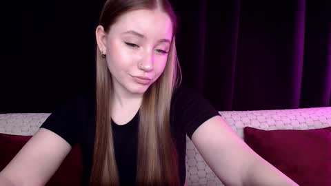 Sindi online show from 01-28-25, 01:59