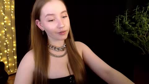 Sindi online show from 09-17-25, 01:35