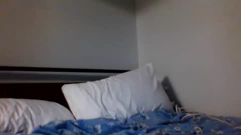 Snapshot of sindoll69 chatting on 10-22-25, 05:08 sindoll69 online show from 10-22-25, 05:08