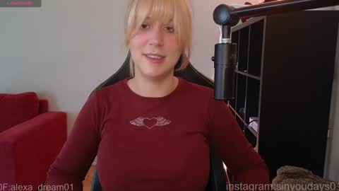 Snapshot of sinforyou_ chatting on 03-15-26, 08:26 wwoooooooooooof online show from 03-15-26, 08:26