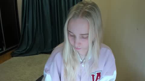 nika online show from 02-11-25, 11:01