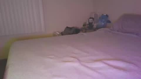 Snapshot of sinistradextra chatting on 12-20-25, 02:18 Sinistra Dextra online show from 12-20-25, 02:18