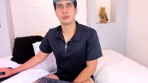 Snapshot of sinnerwolfe chatting on 07-02-26, 05:41 Sinner online show from 07-02-26, 05:41