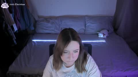 Ela Sin Tee online show from 09-18-25, 06:48