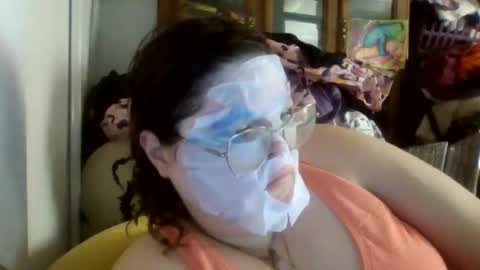 Siofra online show from 10-28-25, 03:25