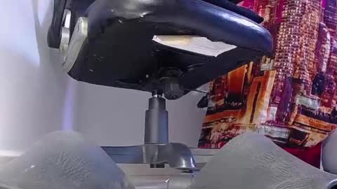 Snapshot of sir_kev66 chatting on 01-22-25, 10:05 only foot worshipers here online show from 01-22-25, 10:05