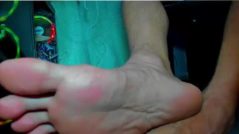 only foot                         worshipers here online show from 06-24-26, 07:29