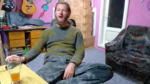 I am The Fourth and only Sir. Pelo online show from 05-09-26, 05:18