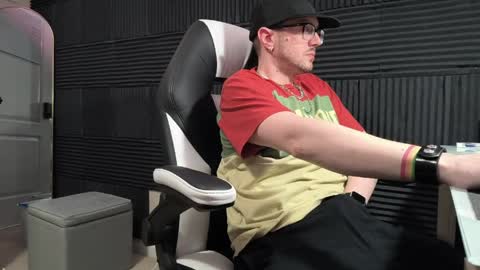 Sir Daddy McQween online show from 04-04-26, 04:00