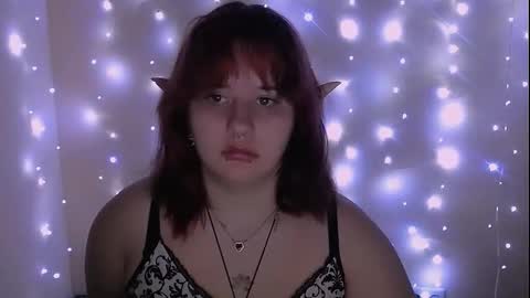 Snapshot of siren_dahlia_ chatting on 10-20-25, 06:47 Mina online show from 10-20-25, 06:47