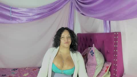 Sirena Fuentes online show from 10-12-25, 08:57