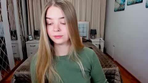 SirenaBloom online show from 03-19-26, 04:38