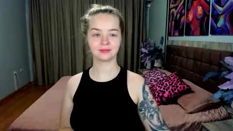 SirenaBloom online show from 05-08-26, 04:18