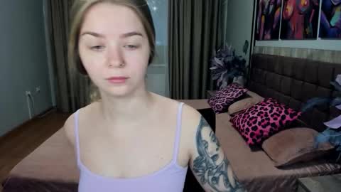 SirenaBloom online show from 05-11-26, 04:29