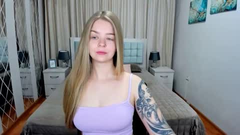 SirenaBloom online show from 06-03-26, 04:26