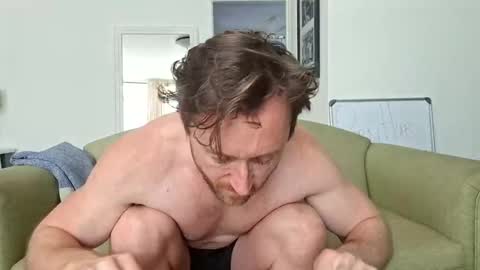 Snapshot of sirgiovanni chatting on 10-09-25, 09:18 Giovanni online show from 10-09-25, 09:18