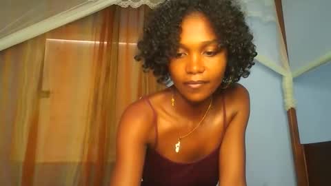 Sissi0325 online show from 02-05-26, 09:03