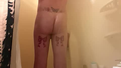 Sissy Krissie online show from 11-09-25, 05:00