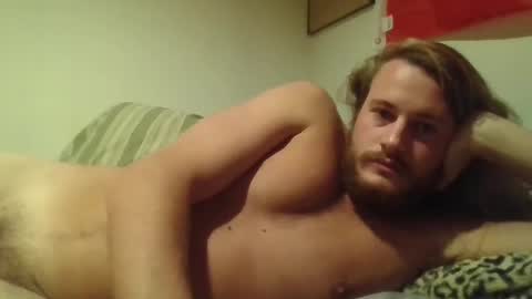 Snapshot of sissyboy031 chatting on 10-13-25, 02:44 sissyboy031 online show from 10-13-25, 02:44